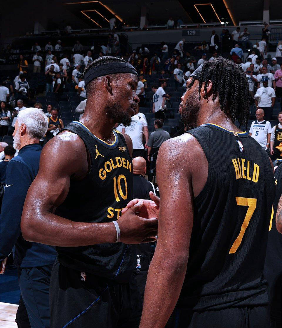 勇士惊艳全场,关键时刻神级表现助攻爆棚,复出首战轰40分逆转取胜!的简单介绍