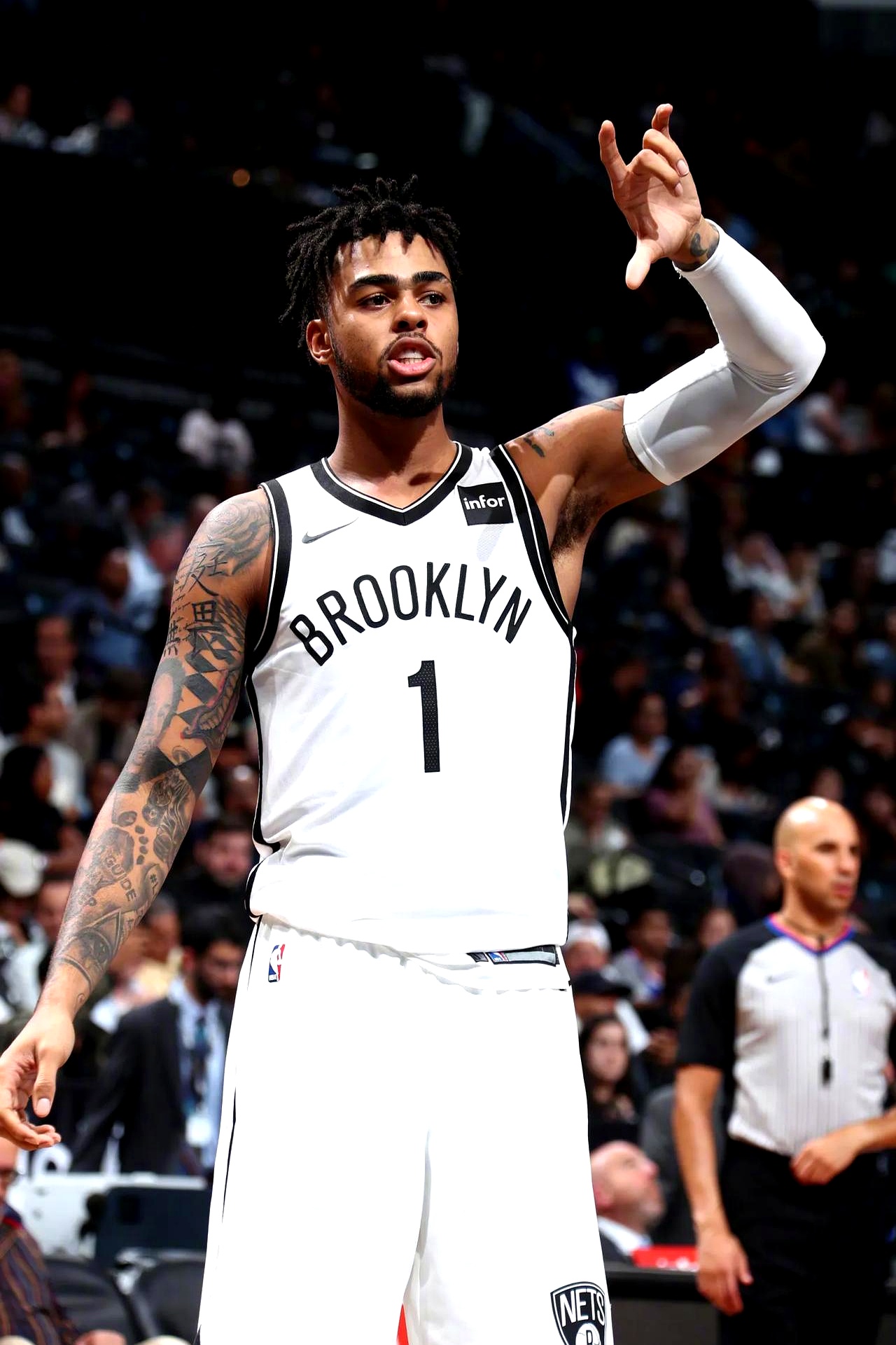 篮网绝杀时刻，命运悬念点燃赛场，威金斯迎来胜利！